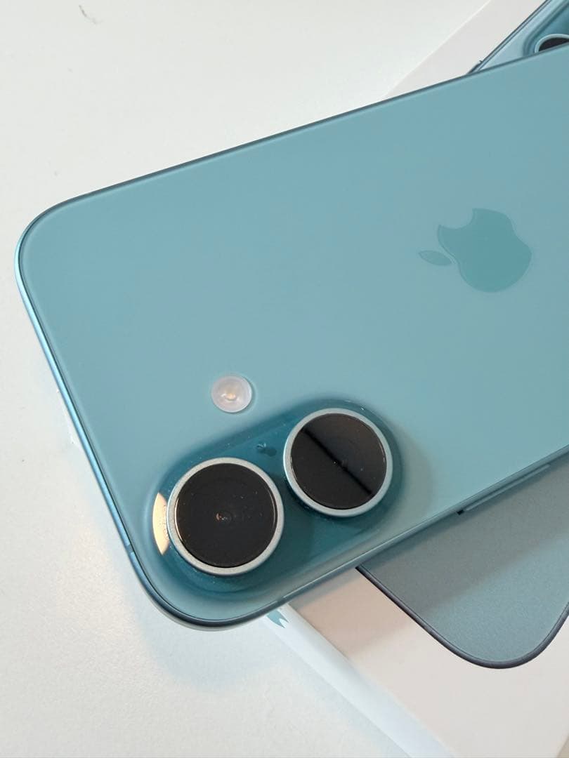 【ケース&フィルム付】iPhone16 SIMフリー 256G ティール