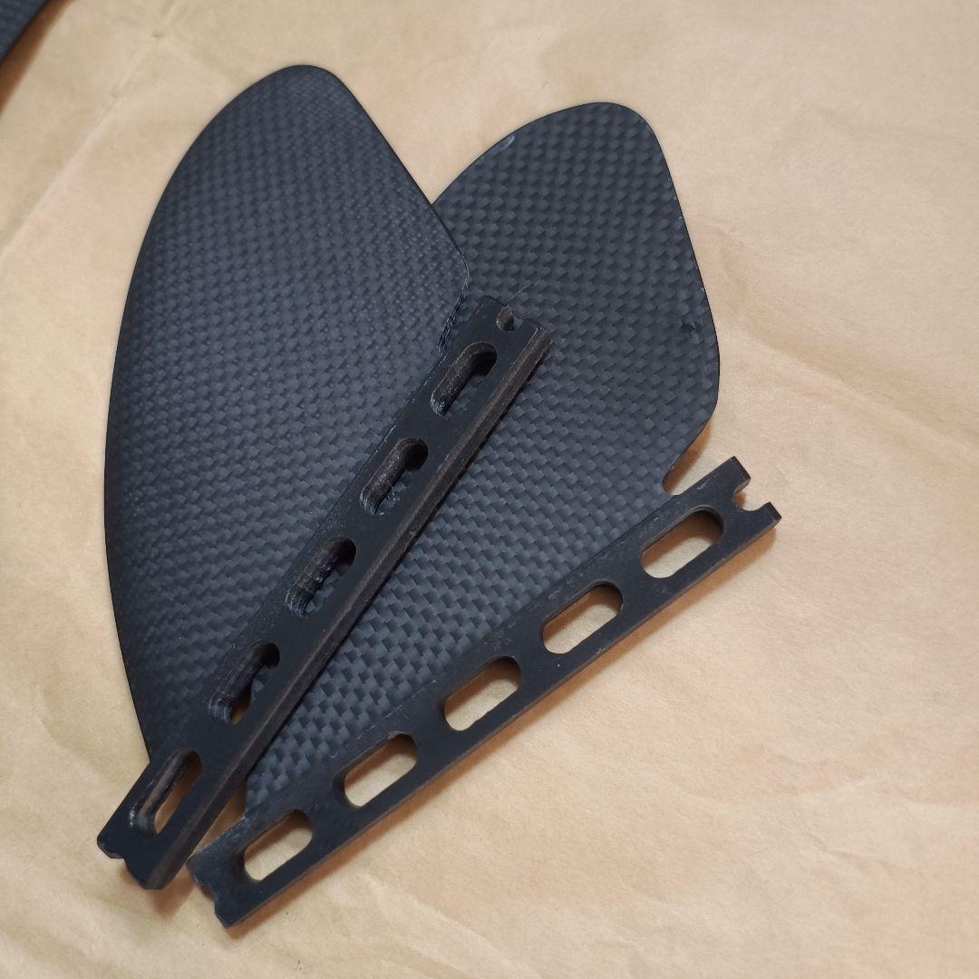 カーボン　クワッドフィン　フューチャーフィン対応　ツインフィン　リアフィン