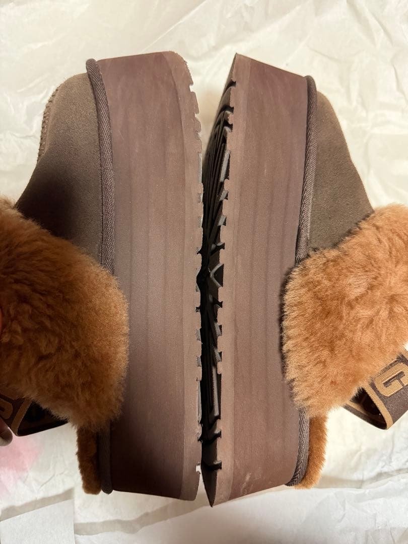 UGG チョコ　Funkette ブーツ　サンダル　ブラウン 23cm 厚底