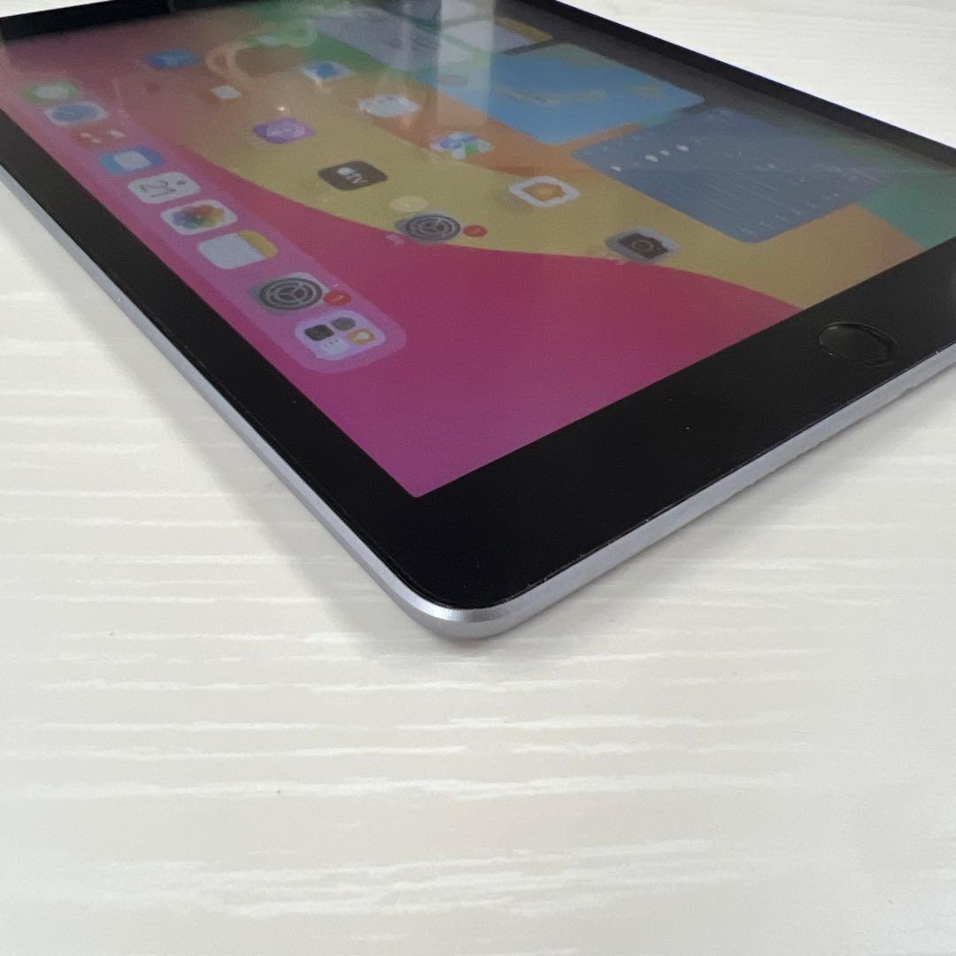 Apple iPad (第6世代) 32GB スペースグレー