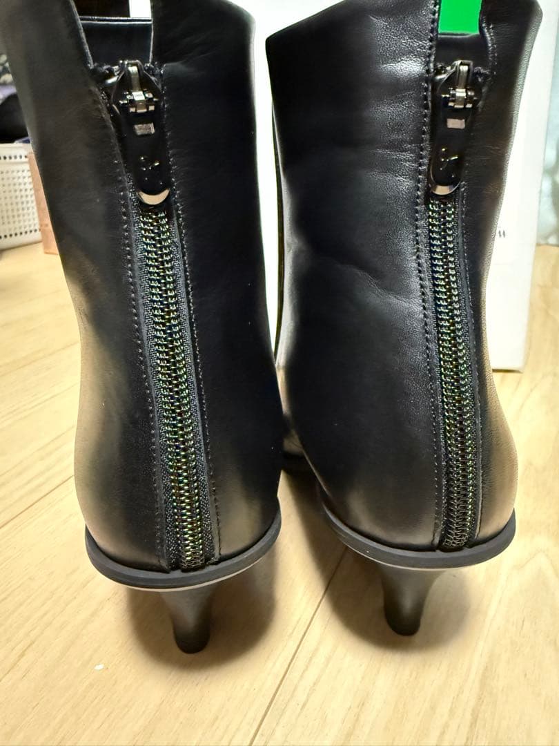 銀座かねまつ　ショートブーツ 7cmヒール