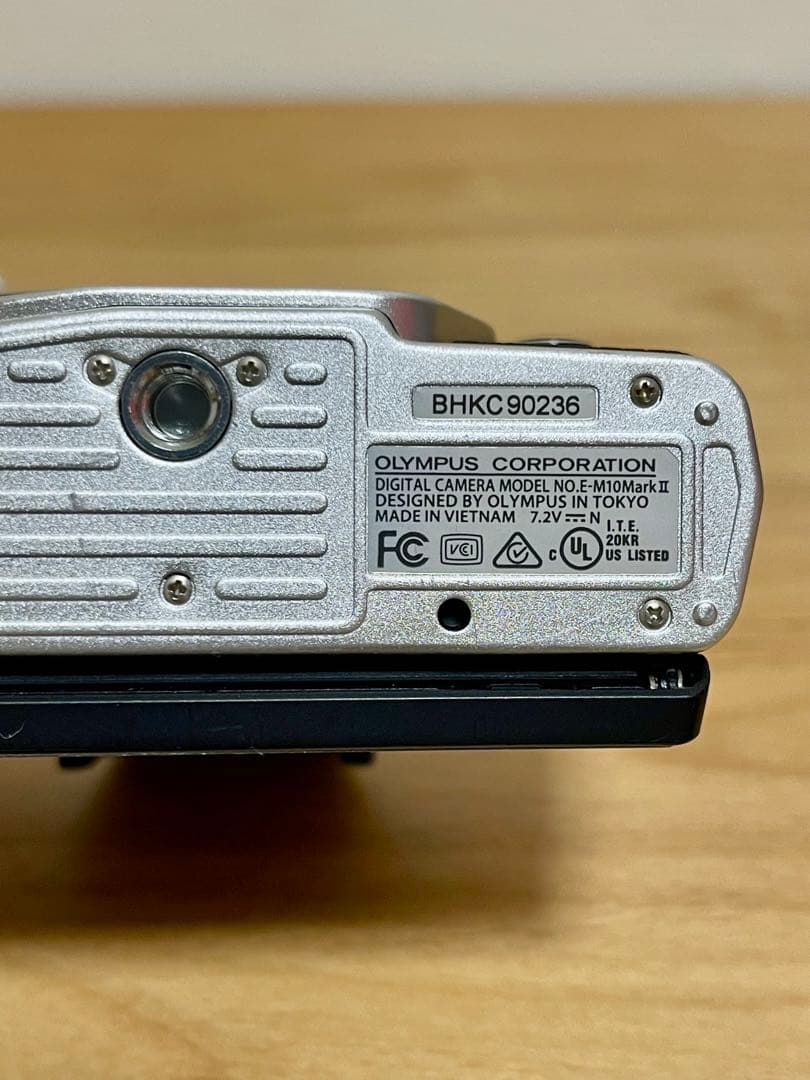 OLYMPUS OM-D E-M10MarkII EZWズームキット単焦点レンズ