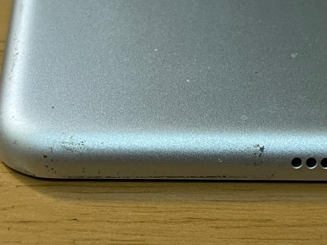 Apple iPad (第6世代) 32GB シルバー Wi-Fiモデル