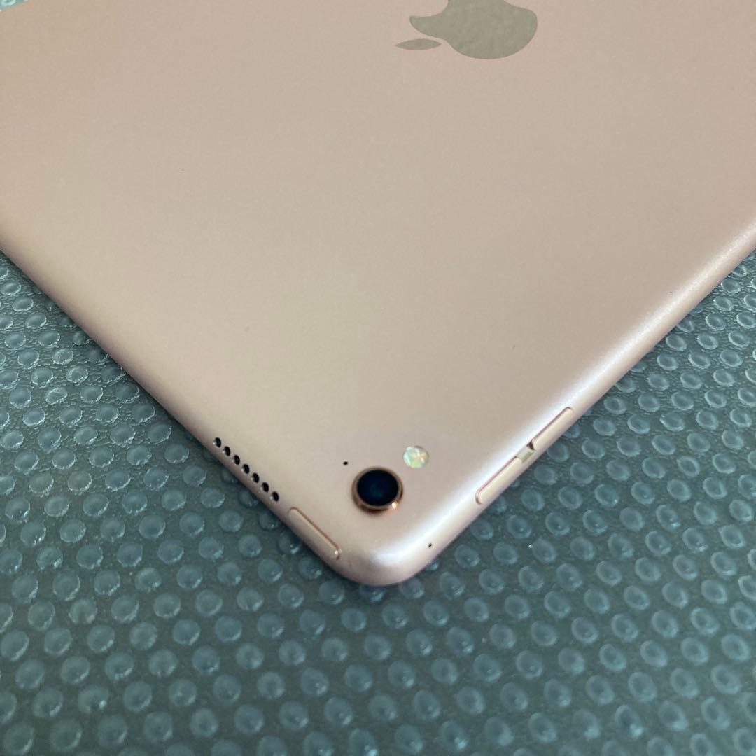 2540 比較的美品☆iPad Pro 128GB 9.7インチ WIFIモデル