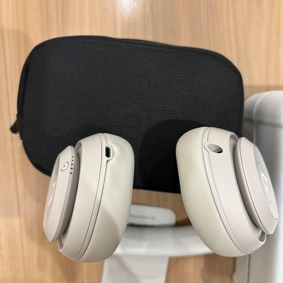 Beats Studio pro ワイヤレスヘッドホン ベージュ