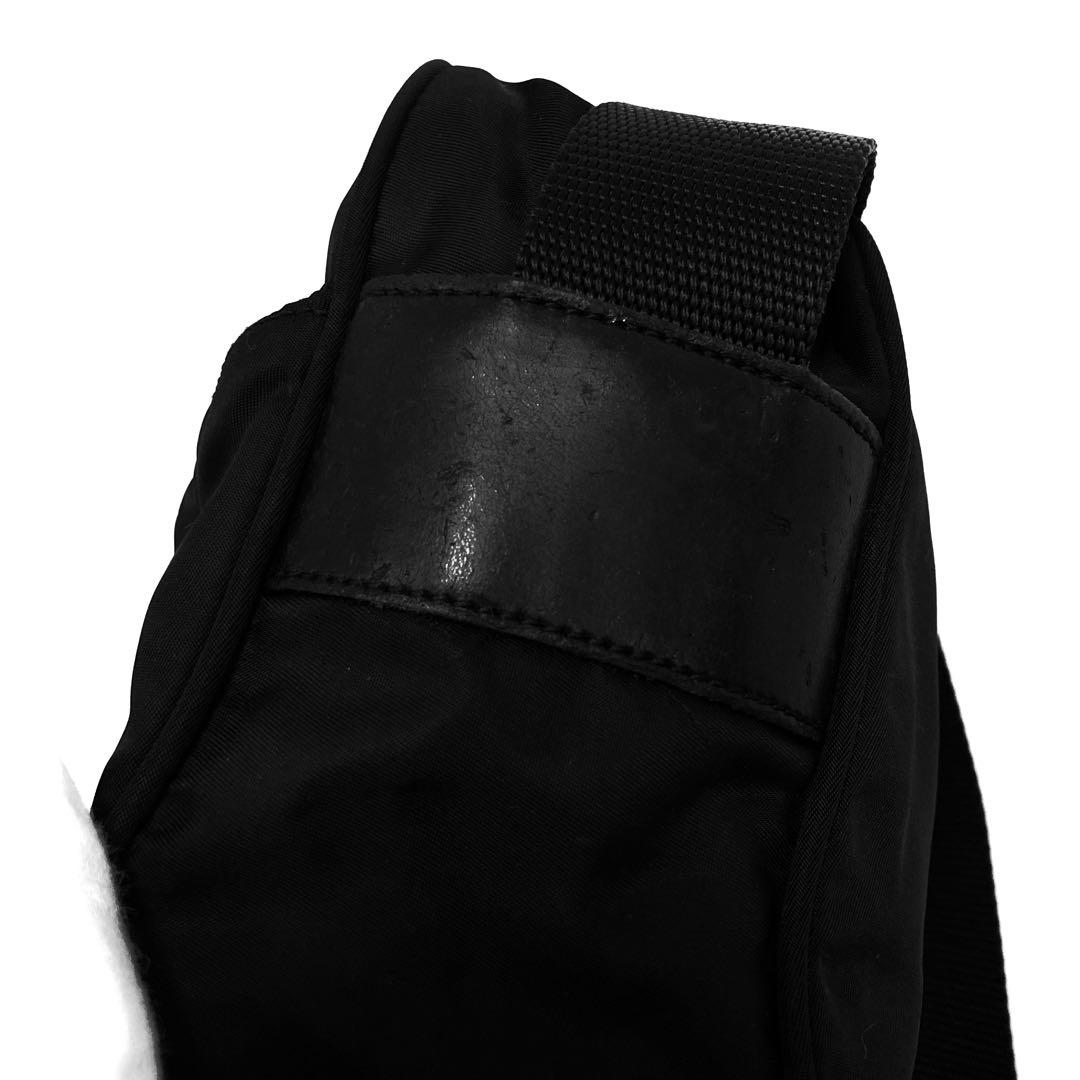 良品　プラダ　PRADA ショルダーバッグ　ナイロン　黒　ブラック　トートバッグ