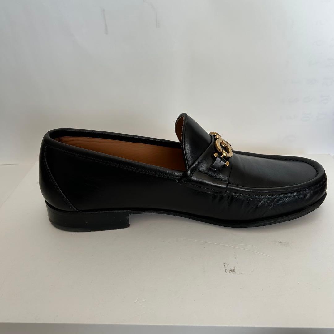 Salvatore Ferragamo 黒 ローファー 8EE
