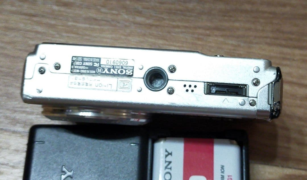 SONY Cyber-shot mega pixele12.1 デジカメ