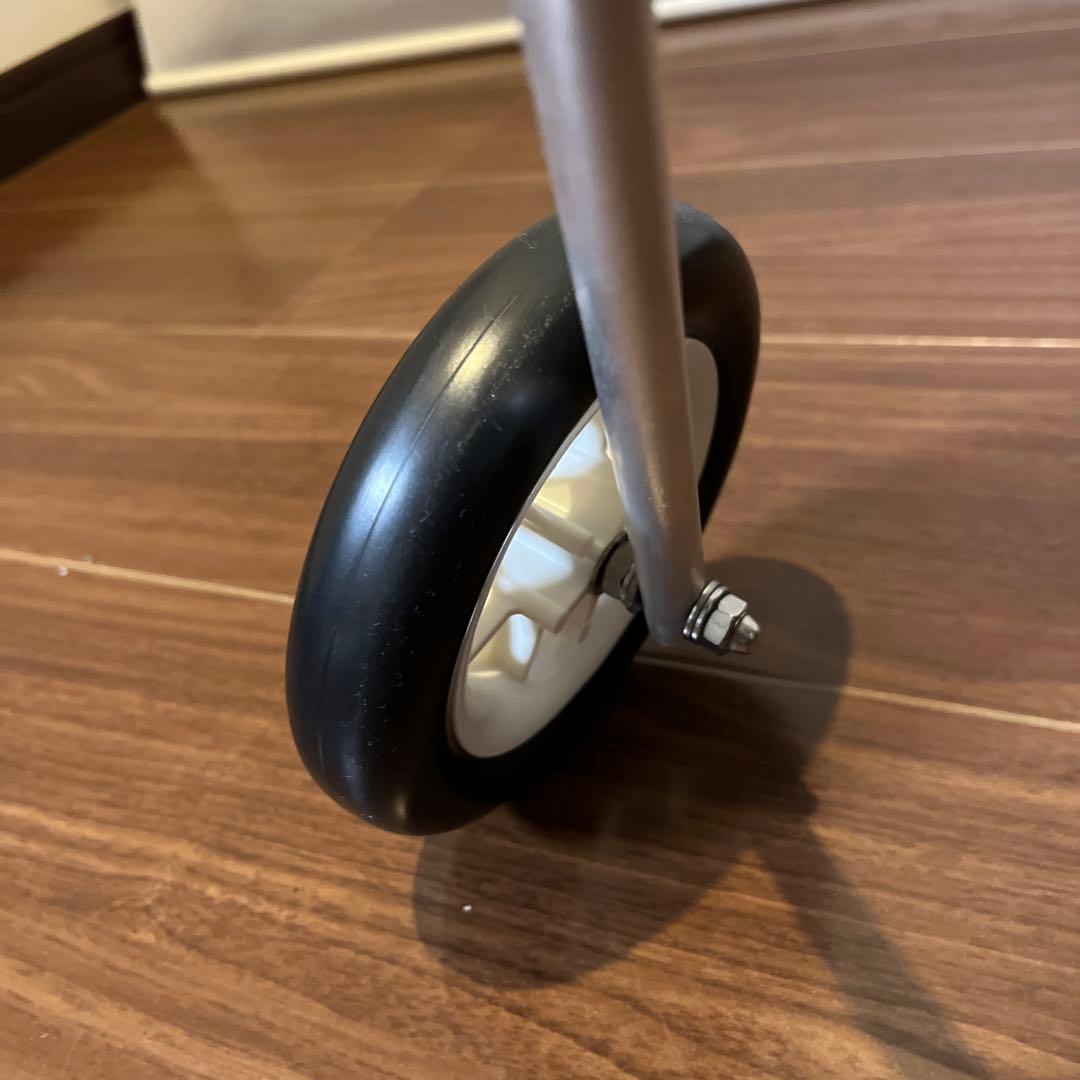 試着のみの未使用✳︎ ポチの車イス アルミニウム製 犬用　小型犬　シルバー　軽量