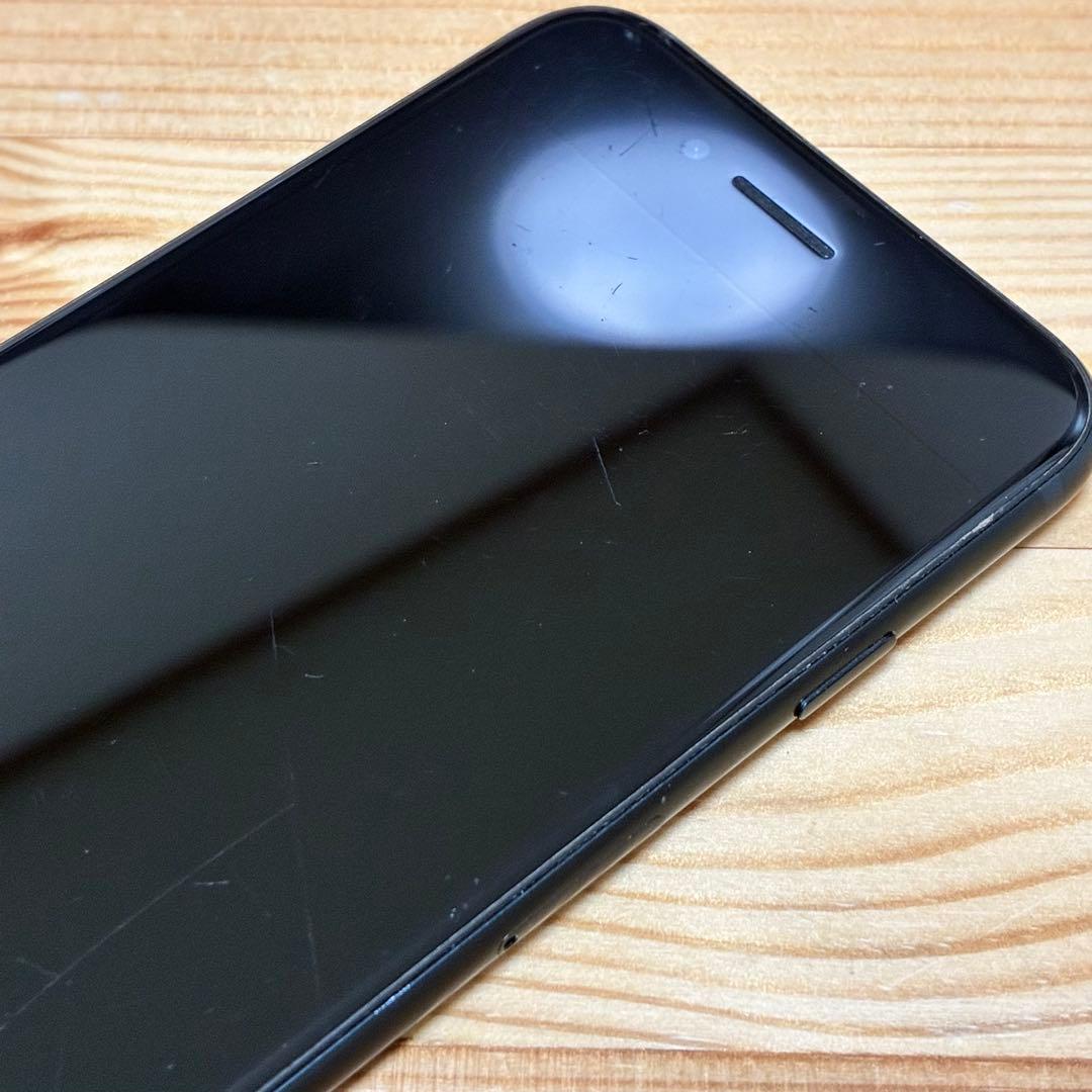 バッテリー新品　iPhoneSE第3世代64GB SIMフリー yy17700e