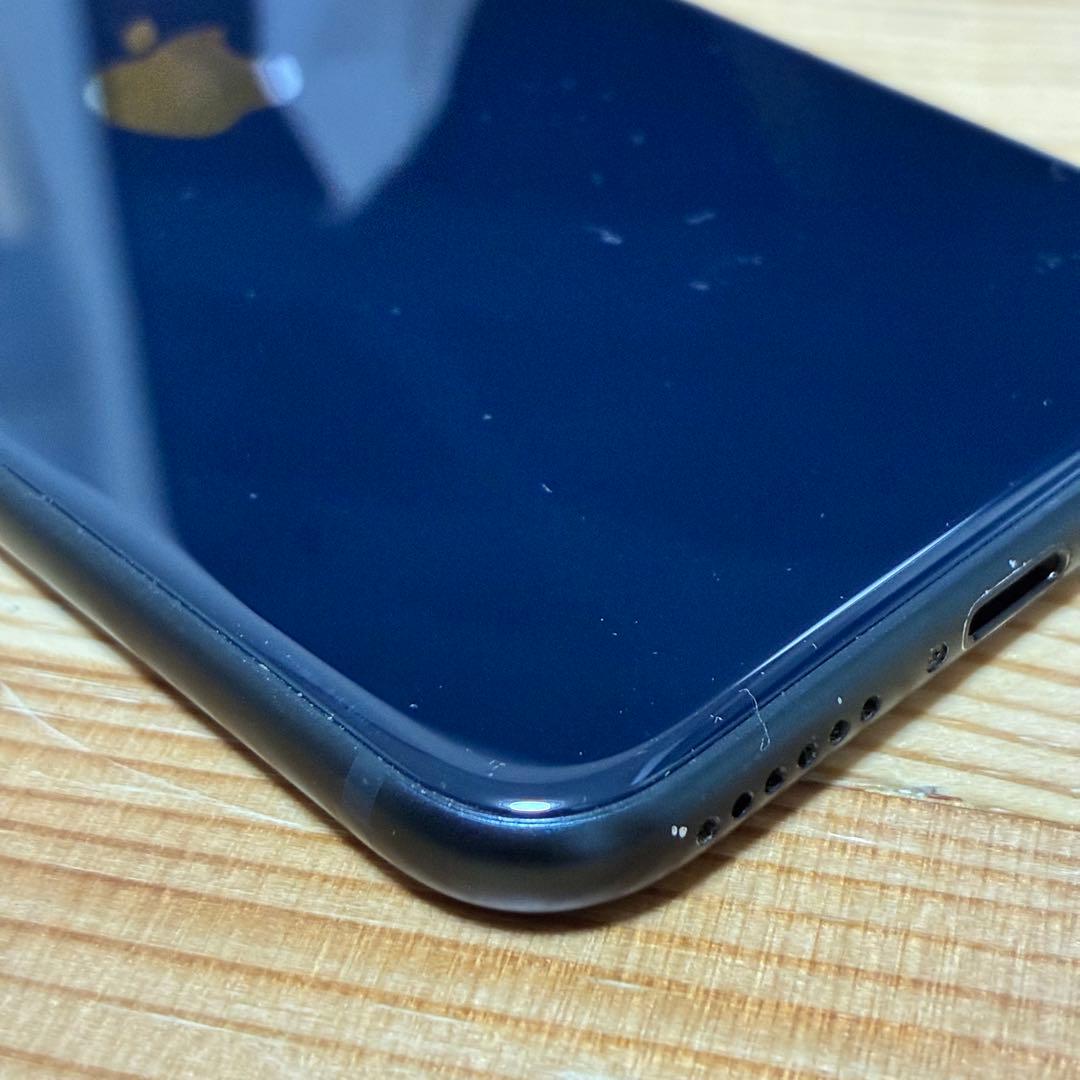 バッテリー新品　iPhoneSE第3世代64GB SIMフリー yy17700e