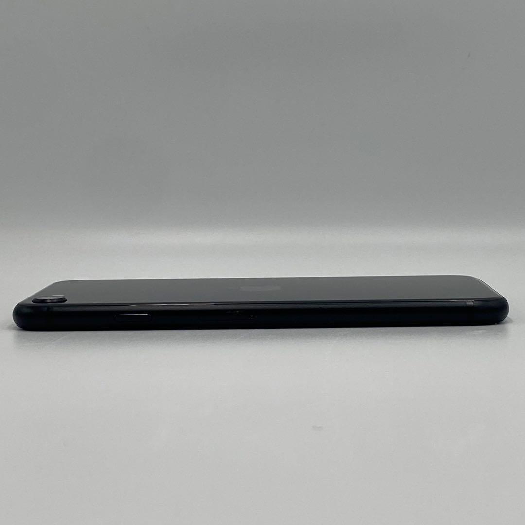美品 Apple iPhone SE (MX9R2J/A)