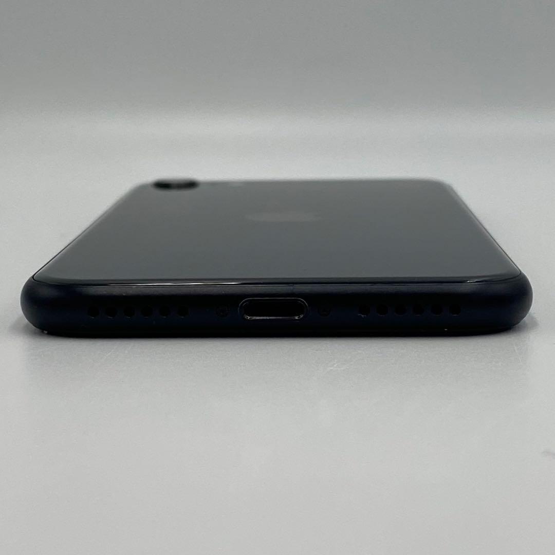 美品 Apple iPhone SE (MX9R2J/A)