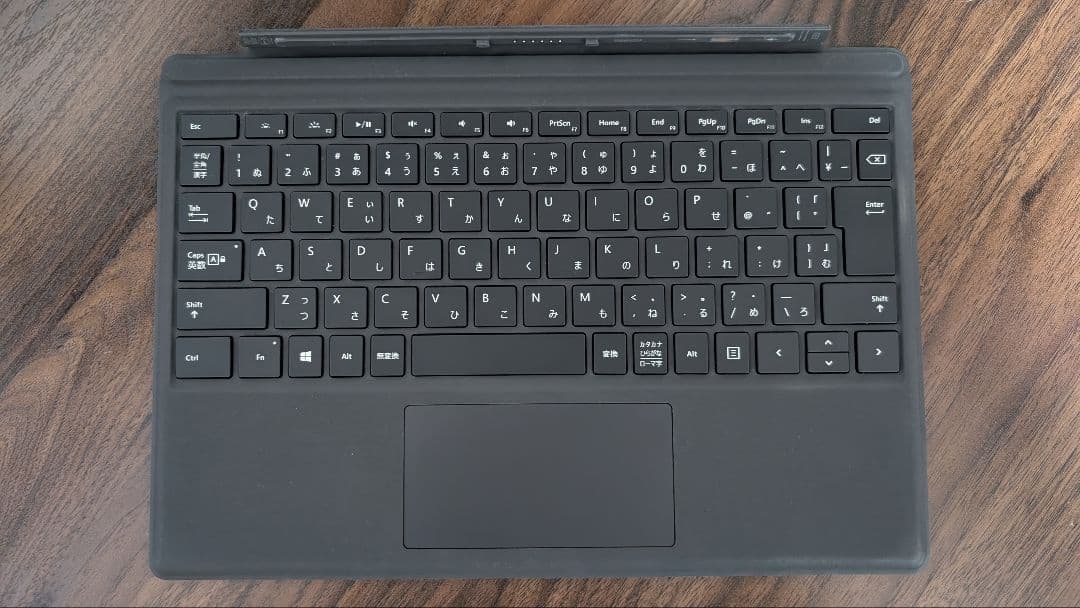 【美品】Microsoft Surface Pro 4（128GB/4GB）