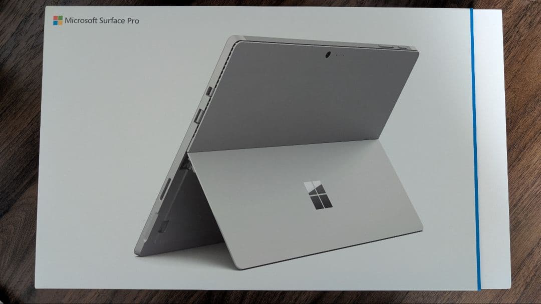 【美品】Microsoft Surface Pro 4（128GB/4GB）