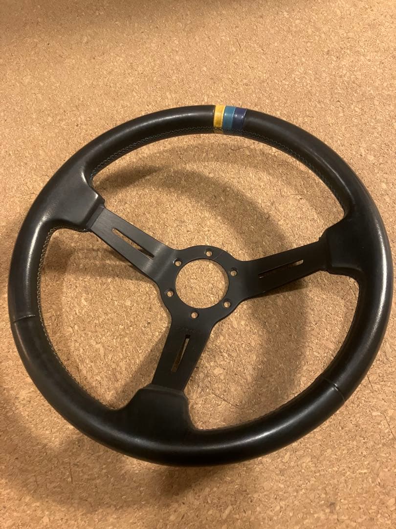 ナルディ　トラスト　グレッディ　スポーツステアリング