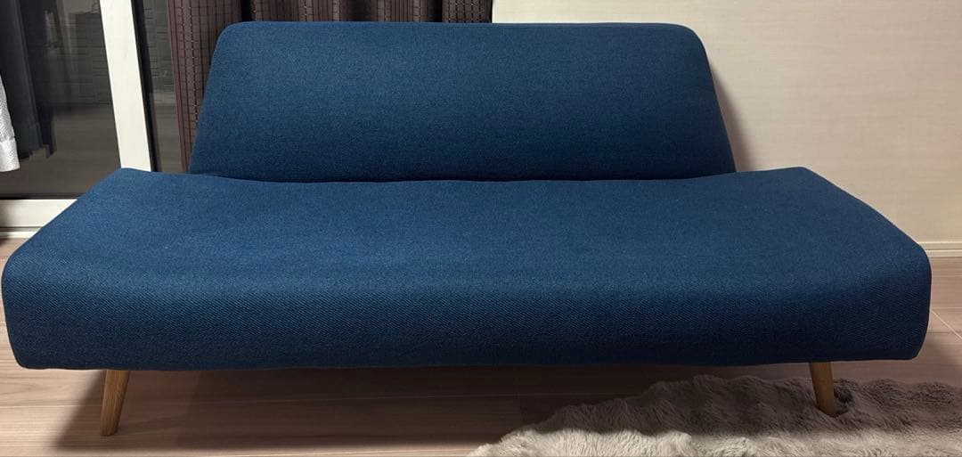 テルIDDEアオソファー