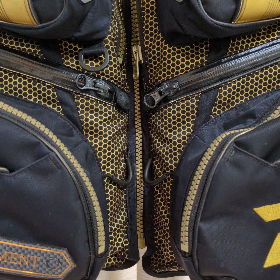 Daiwa Tournament ライフジャケットM 黒/金ダイワ　トーナメント