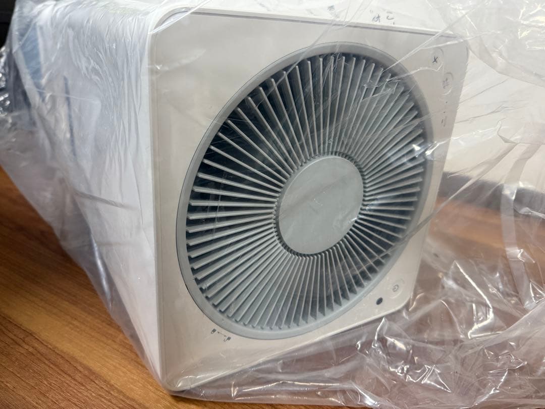 【未使用品】BALMUDA The Pure空気清浄機 A01A-WH ホワイト