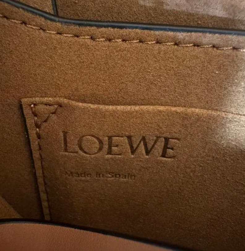 美品 LOEWE ショルダーバッグ