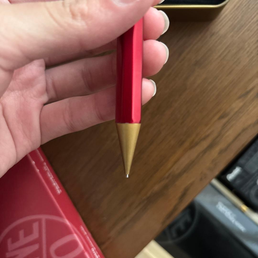 カヴェコスペシャルレッド0.5mm