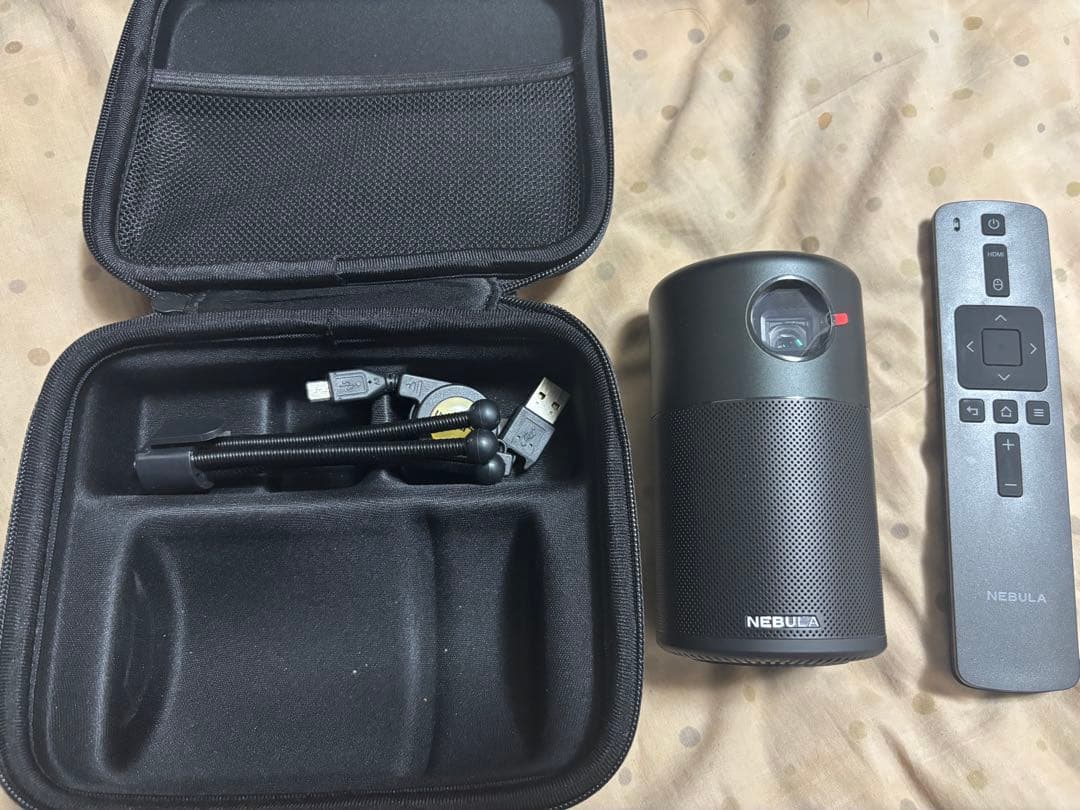Nebula Capsule プロジェクター初期 ケース、3脚、USBケーブル