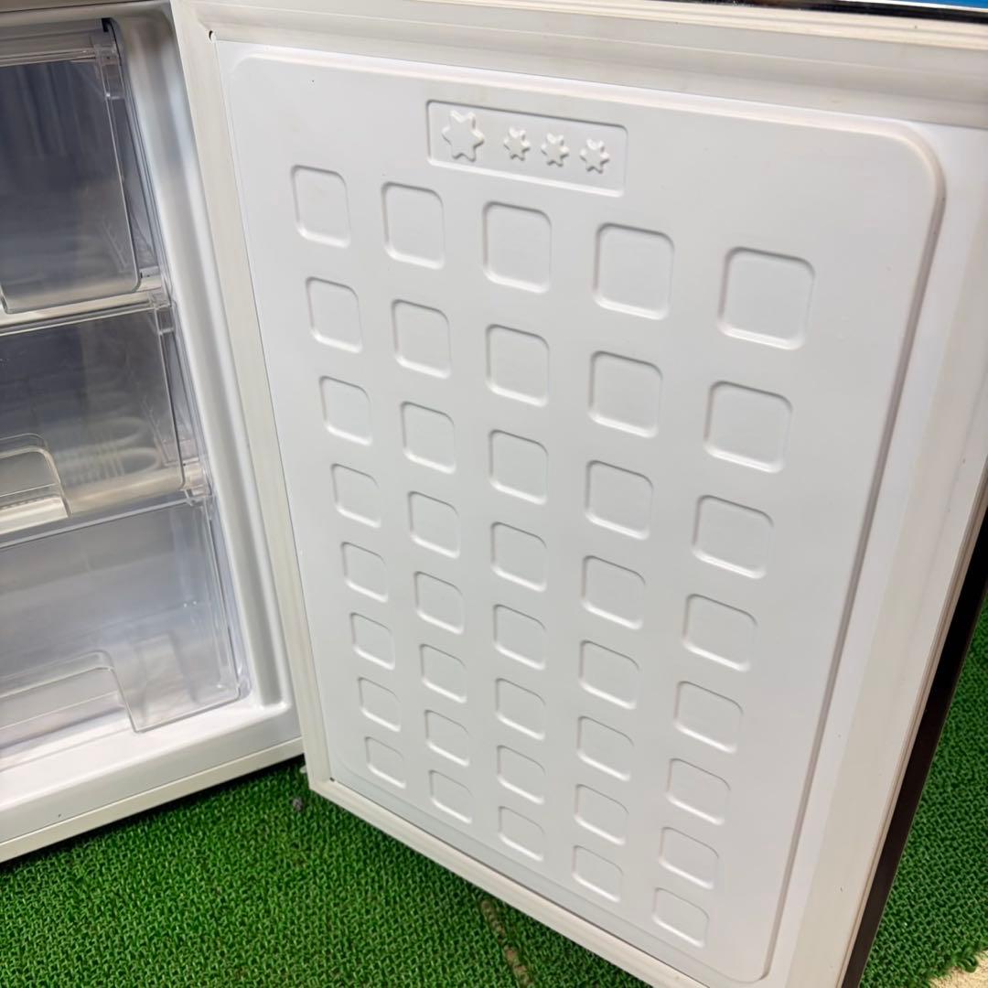 745 冷蔵庫　レトロ　2022年製　100L〜200L 極美品　ブラック　格安