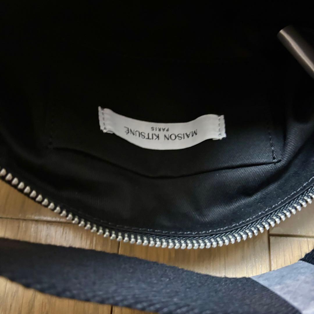 新品タグ付きメゾンキツネ　DOUBLE BOLD FOX HEAD BUMBAG