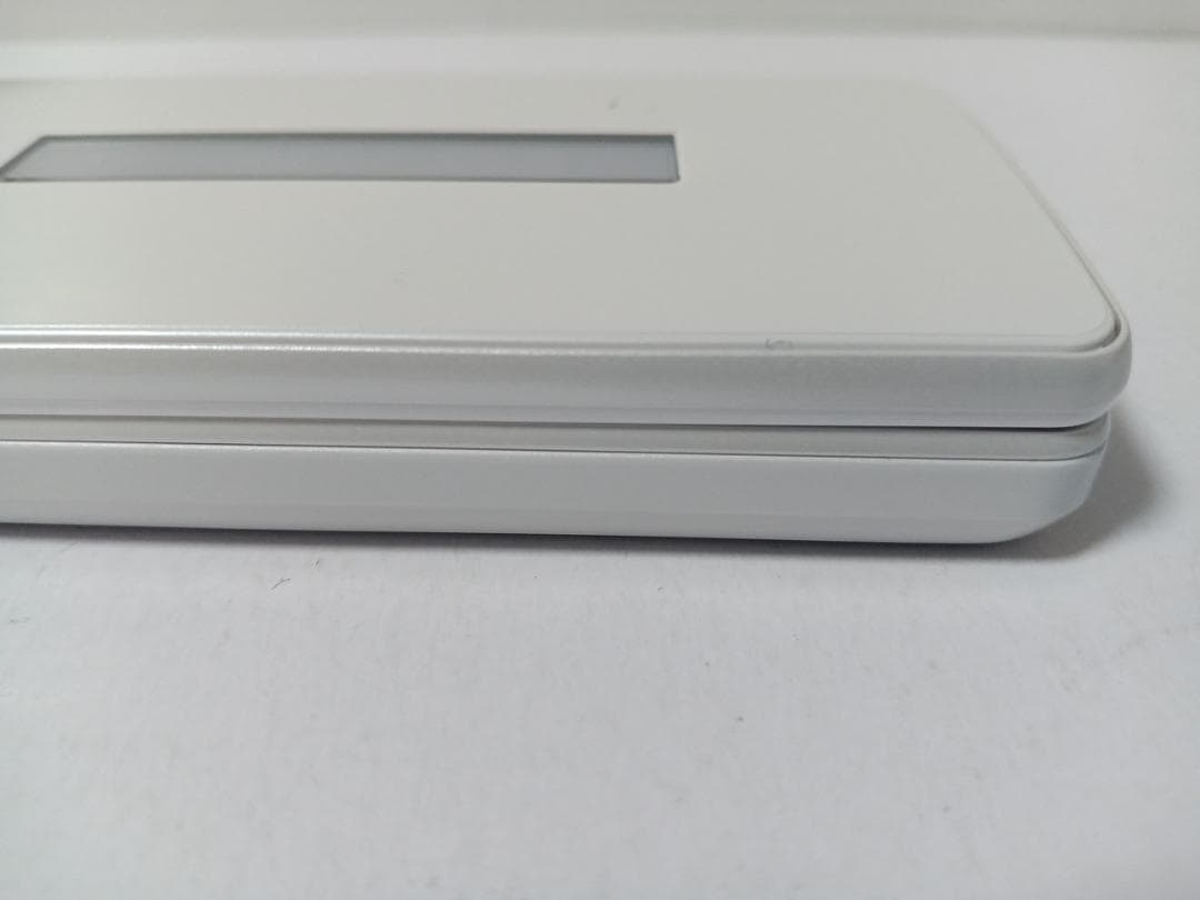 ☆ Y!mobile AQUOS ケータイ4 A206SH ホワイト