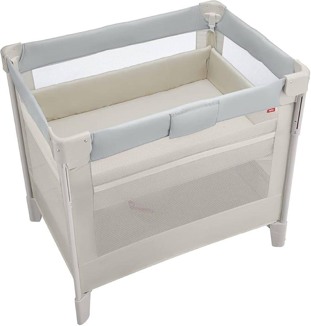 【美品】アップリカ ココネルエアープラス　ベビーベッド　ホワイトグレー