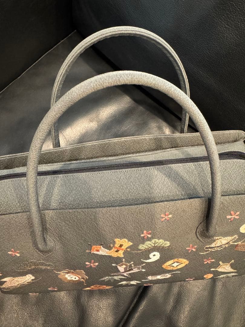 刺繍付きグレー和装用バッグ