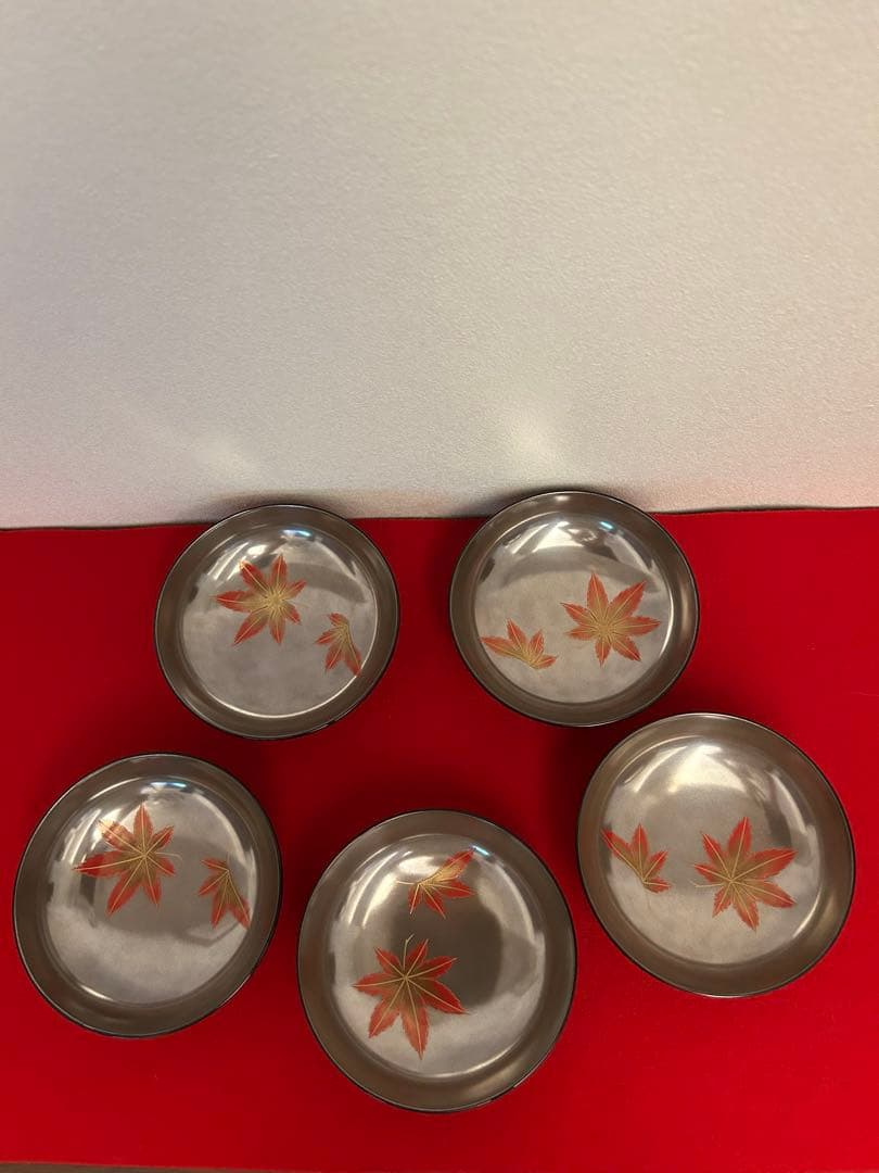 輪島塗　黒呂色蓋内銀地　紅葉蒔絵煮物椀五客