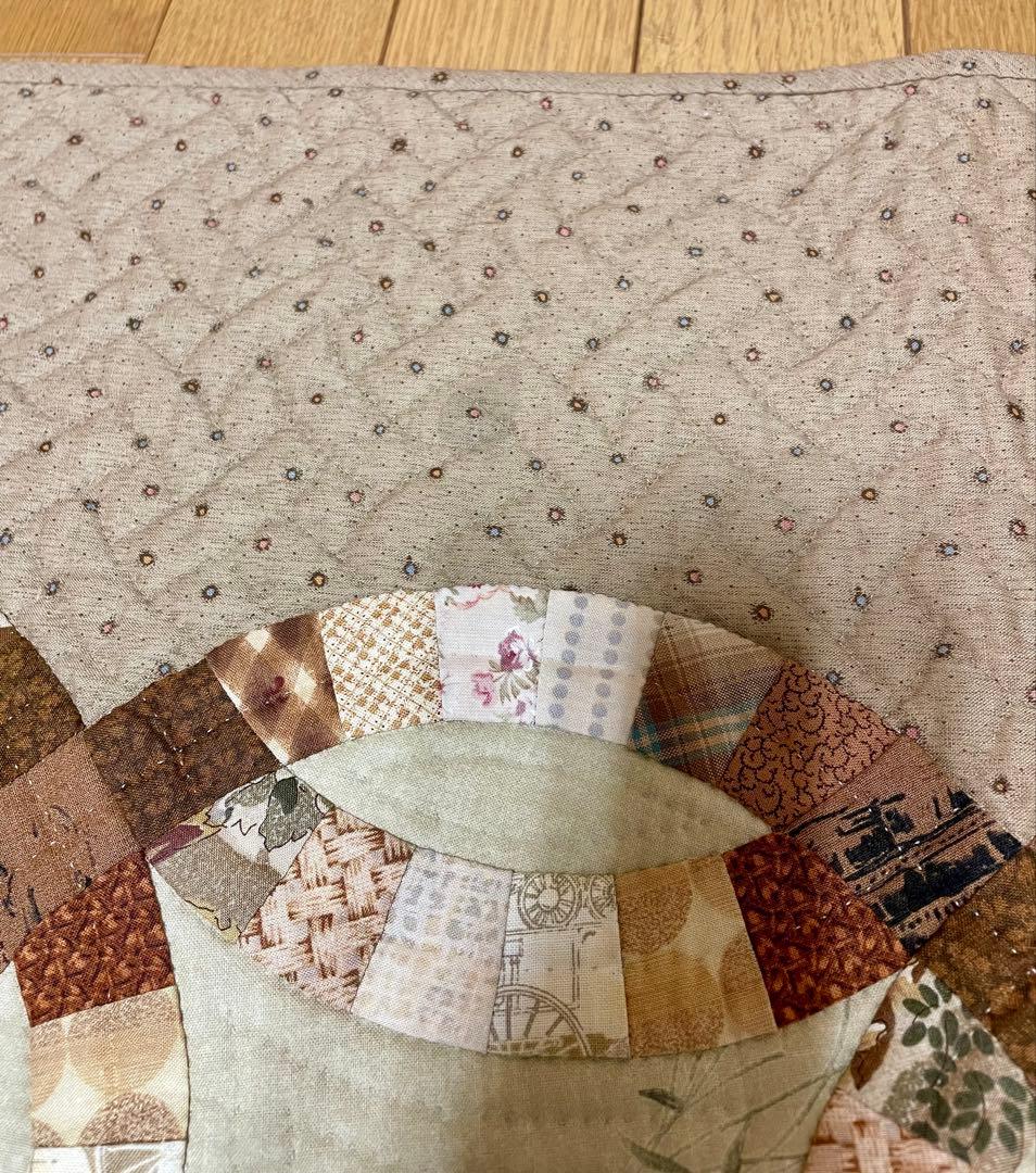 パッチワークキルト　タペストリー　ダブルウェディングリング