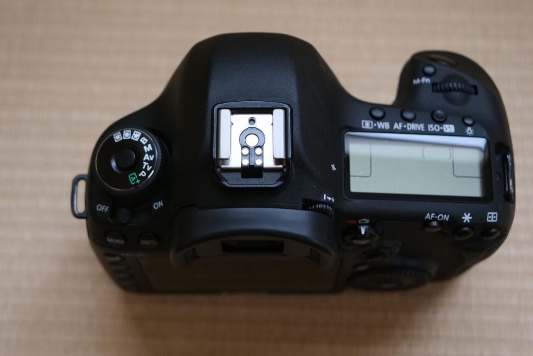 キヤノン　EOS5DMarkⅢ　ボディ　美品　シャッター回数11,000回