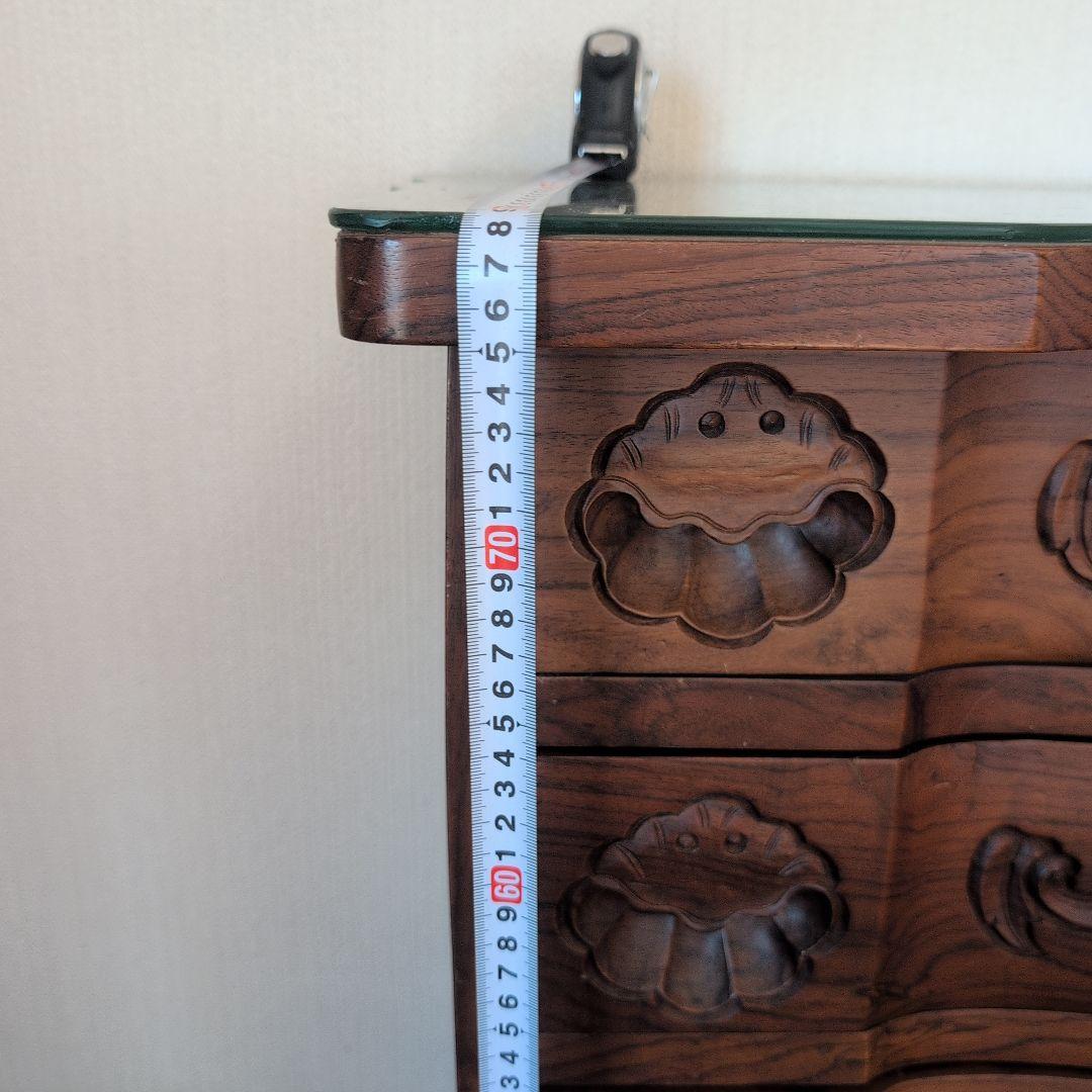 木製楕円形テーブルと6脚の椅子.引き出し棚