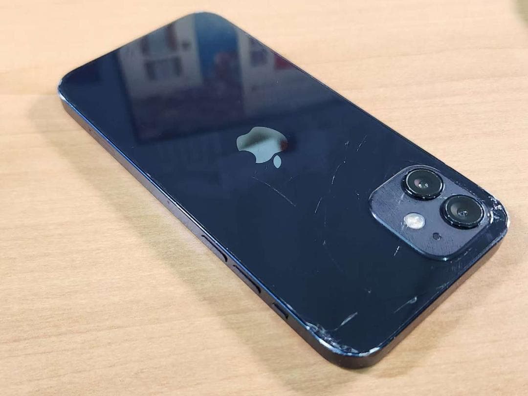 020300H iPhone12 A2403 64GB 【最大容量83%】