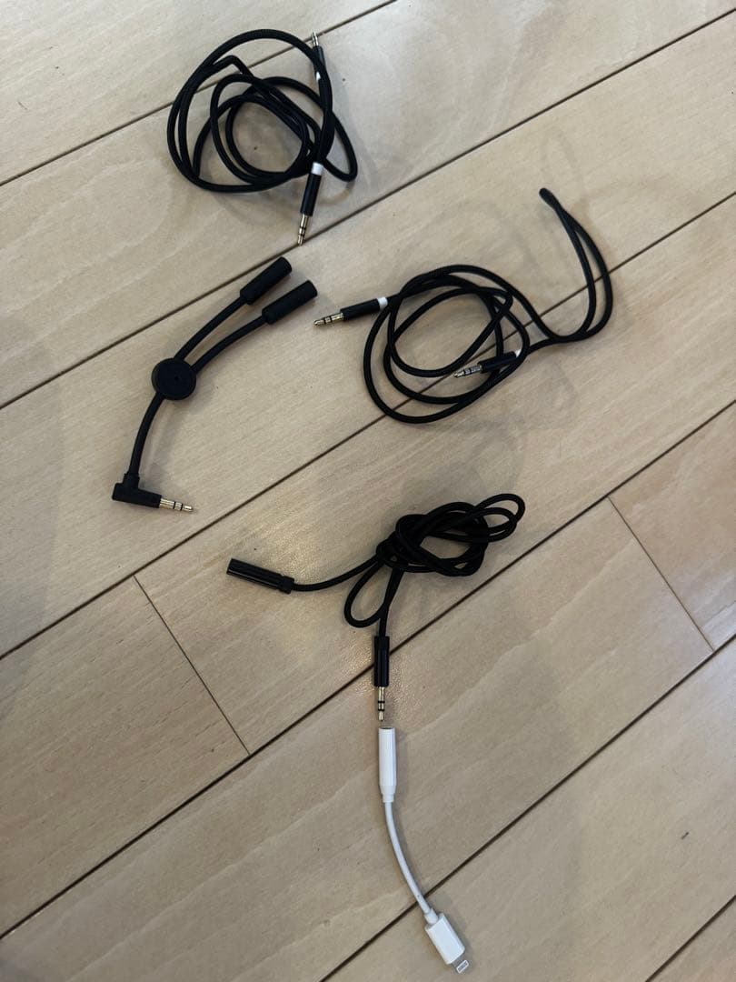 B&O バングアンドオルフセン　Beoplay A1 2個セットケーブル付き