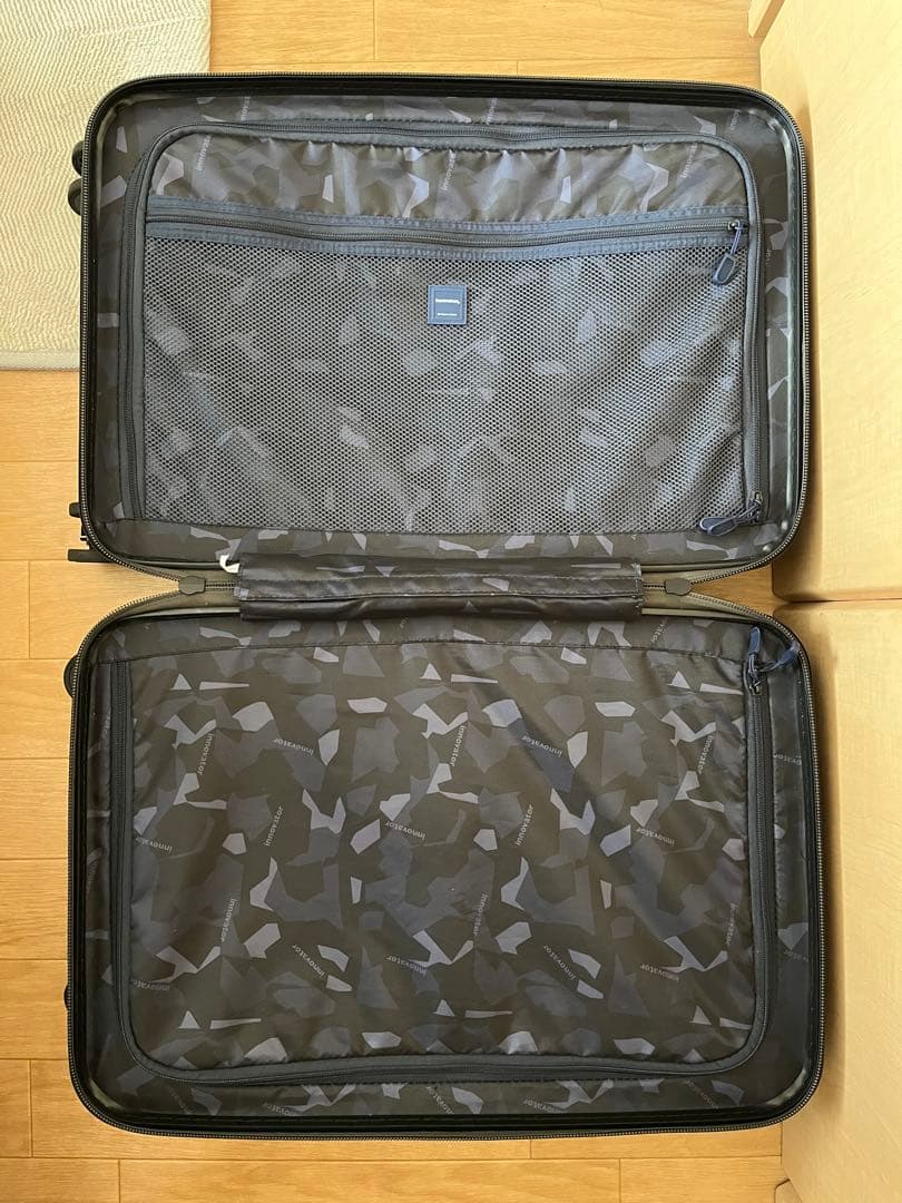 イノベーター INV55 黒｜55L｜付属品あり