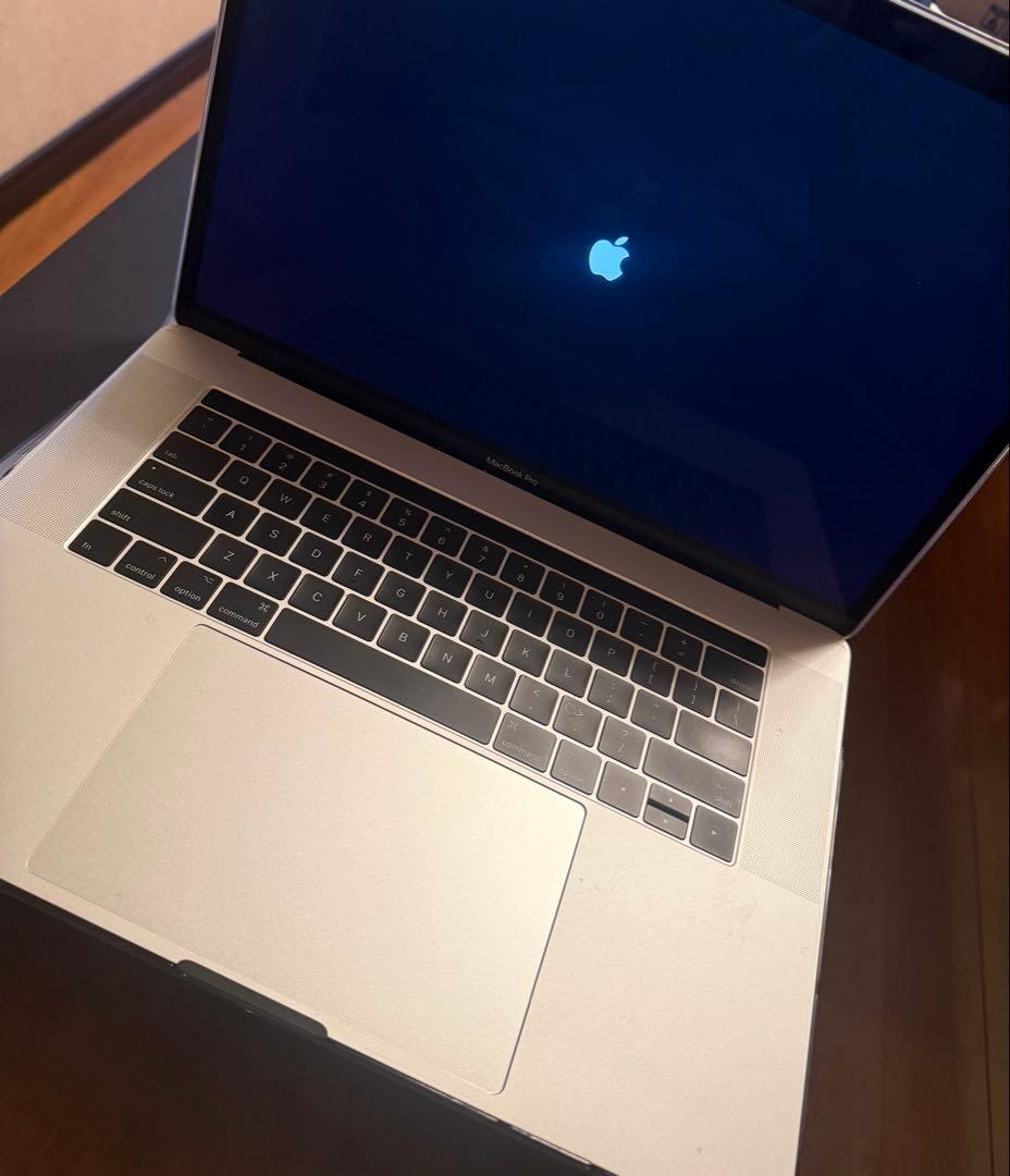 MacBook Pro 15, 2016 2テラSSD 16メモリ完全オーダー品