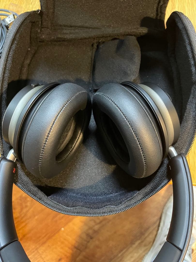 ボ*館様 DALI iO-6 ワイヤレスヘッドフォン