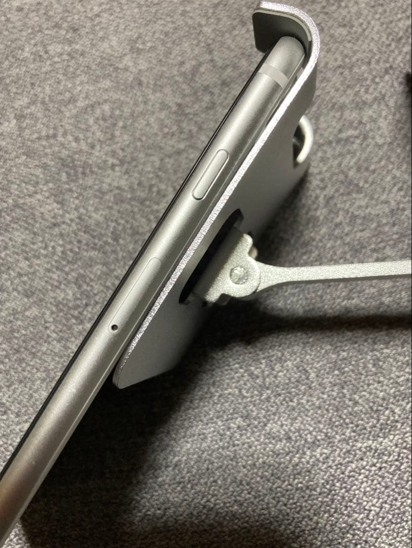 D*4様 Apple iPhoneSE2 128GB ホワイト