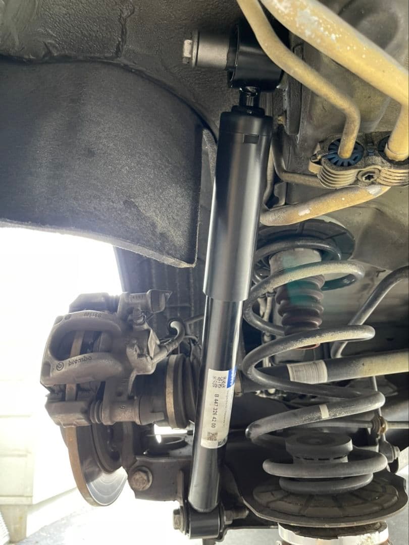 w447 RHD v260 v220d リアショックアブソーバー　乗り心地改善