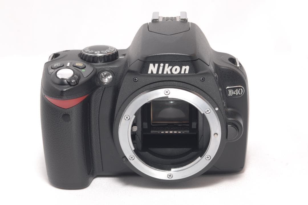 ⭐️軽量＆コンパクト⭐️Nikon D40　デジタル一眼レフ 高画質　ニコン