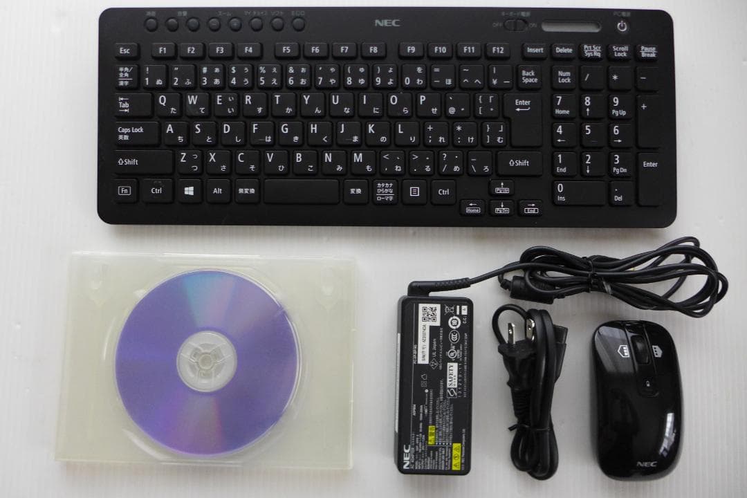 NEC　LAVIE　DA570/GAB　PC-DA570GAB　SSD　i7