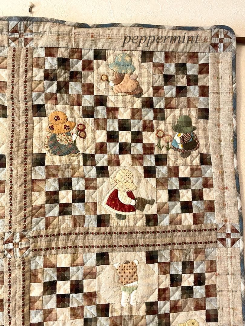 スーちゃんのタペストリー　パッチワークタペストリーパッチワークキルトタペストリー