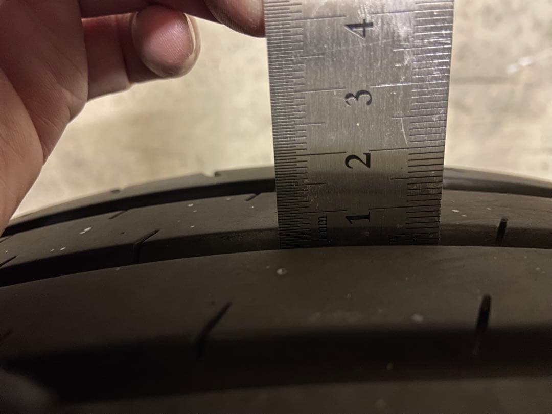 マツダ2 16インチ ブラックホイール Toyoタイヤ付き