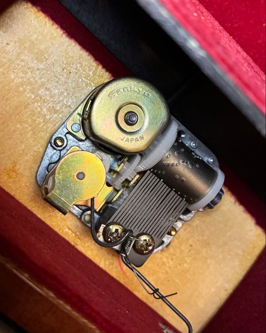 FPF★装飾的な木製オルゴールボックス★ イタリア製 象嵌 オルゴール★