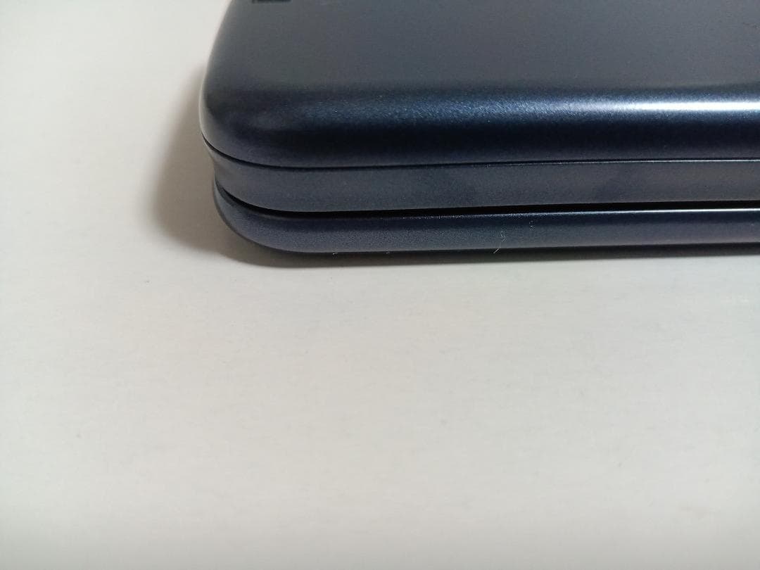 ☆docomo らくらくホン F-01M ネイビー