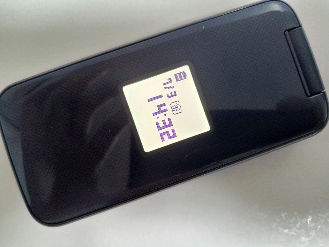 ☆docomo らくらくホン F-01M ネイビー