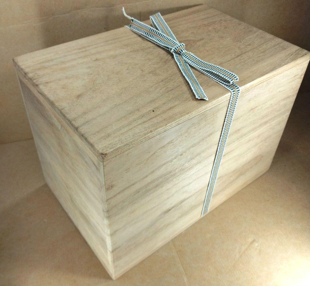 れれれ【本物保証】金城次郎 クヮンカミヤー紋抱瓶 共箱 栞 ｗ28㎝超